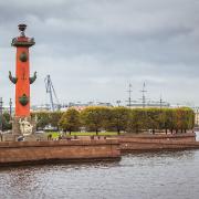 Южная ростральная колонна