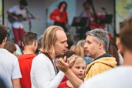 Молода и красива. 10 лет. Палех